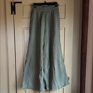 Aerie Olive Green crinkle gauze pants